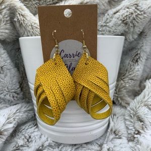 Yellow pebble grain leather twist earring